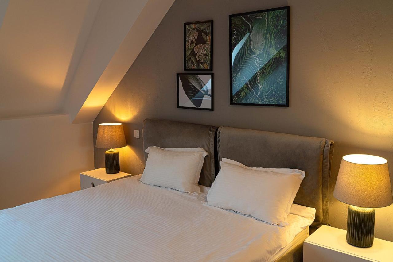 Urban Oasis Apartments With Parking Bucharest Exterior photo