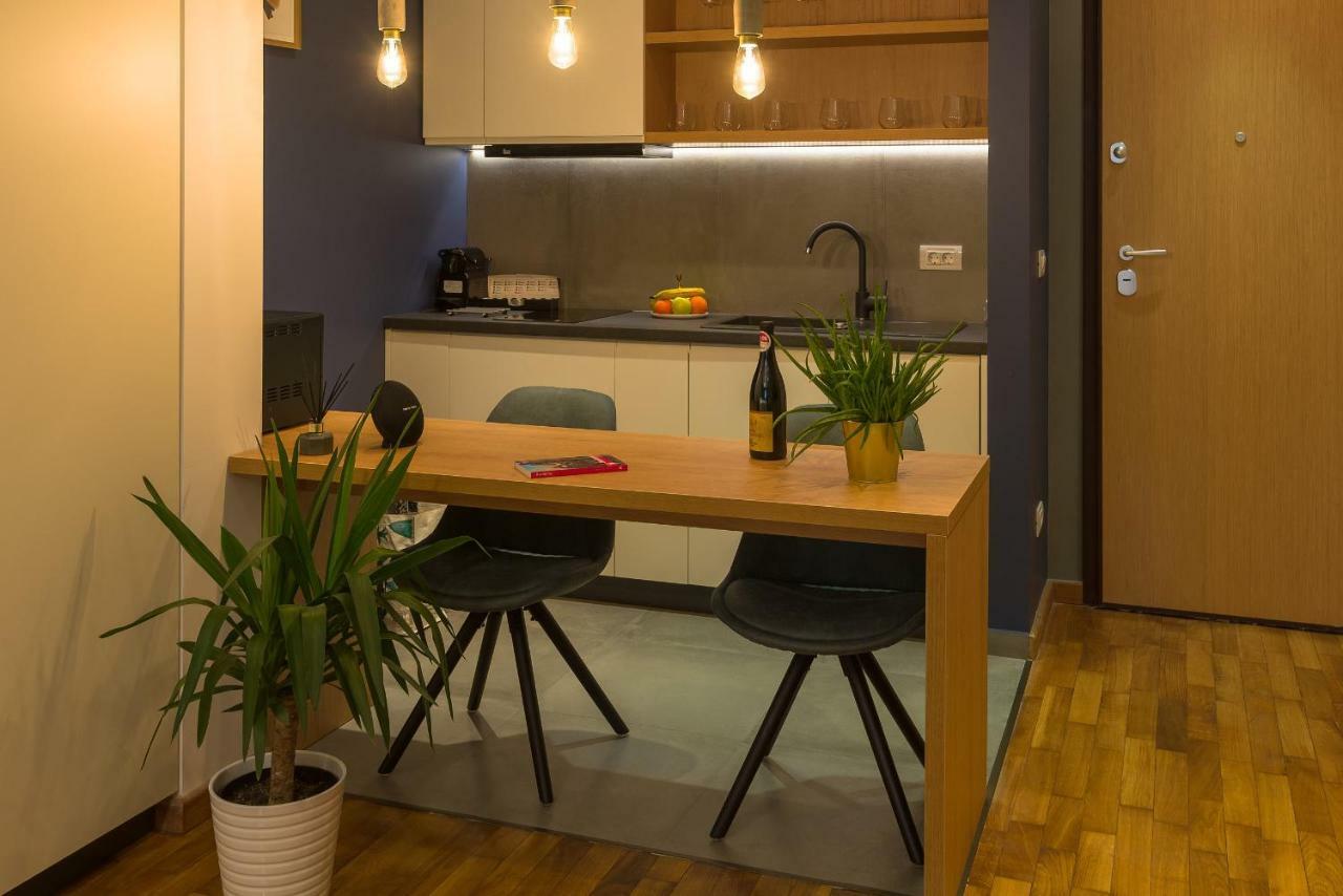 Urban Oasis Apartments With Parking Bucharest Exterior photo